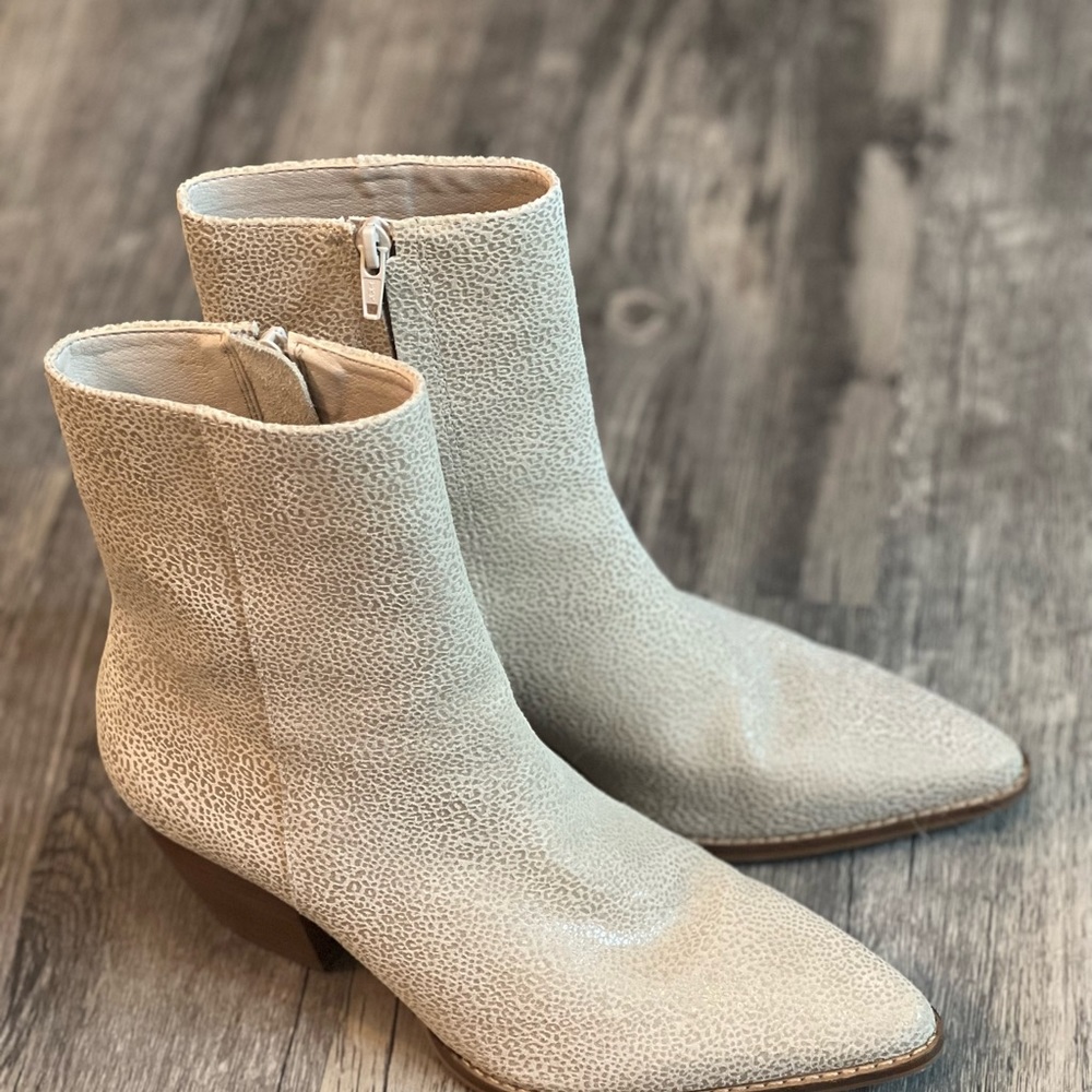 Cary by Matisse Ankle Boots - Like New
